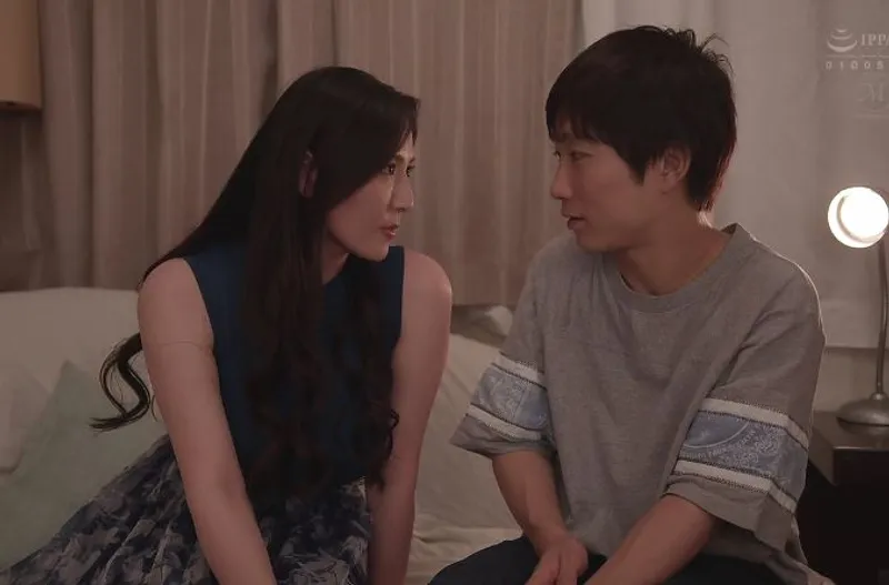 Người chồng lạnh nhạt, vợ yêu uống rượu rồi vụng trộm với cậu sinh viên trẻ